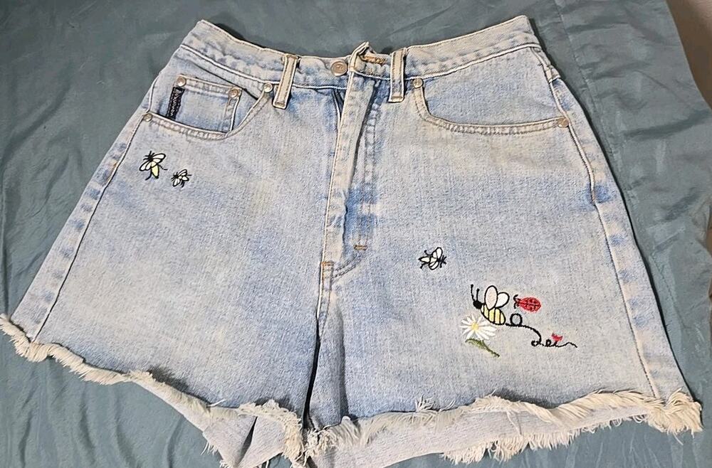 Vintage No Excuses Denim Shorts 9/10 Embroidered Bees High Rise Frayed Y2K